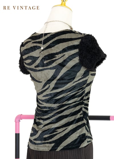 軍綠色斑馬毛毛絨布上衣5