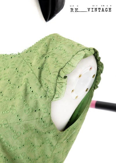 薄荷綠小荷葉邊洋裝3