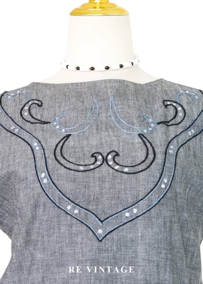 摩登西部牛仔灰底帥氣上衣3