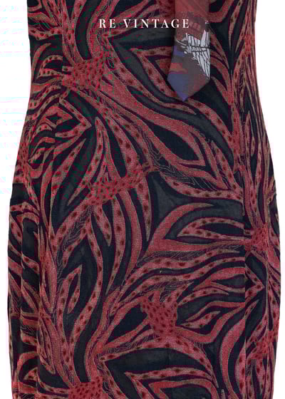 Pepper Red 冷豔美感流動線條短洋裝7