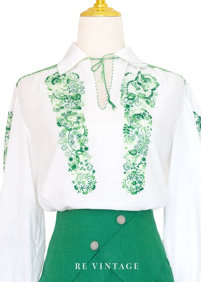 『歐洲寶物』Classic Green 古典美女刺繡襯衫11