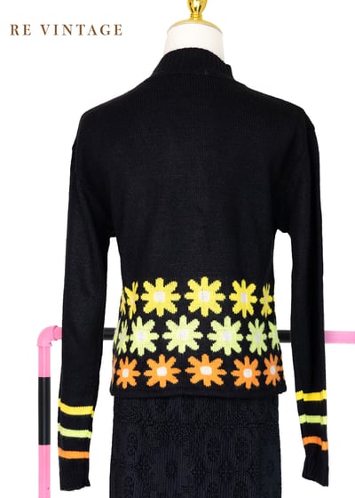 三色小花可愛的針織毛衣7