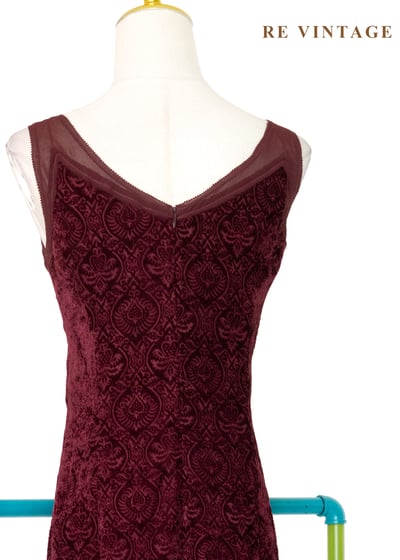 勃根地神秘古典浮雕絨布洋裝13