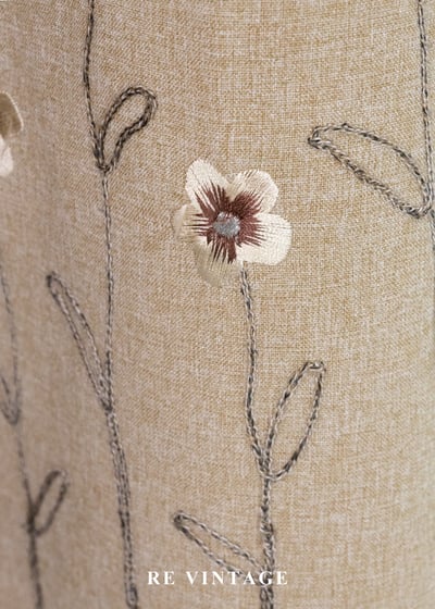 質感單品 - 燕麥色小白花長洋裝9