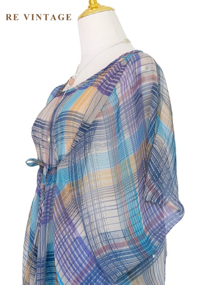 幻彩光影格子輕盈罩衫上衣8