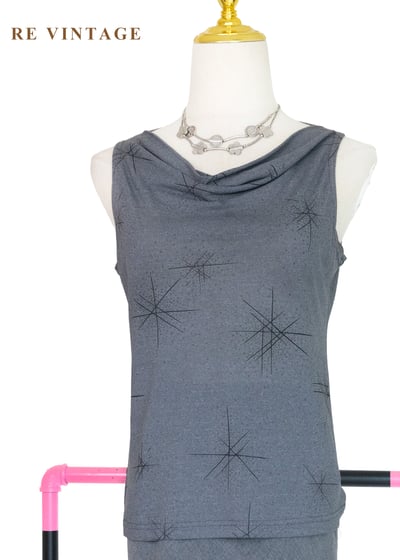 星芒印花垂墜領無袖上衣1