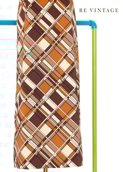 暖橘奶油白菱格紋氣質長楊裝4