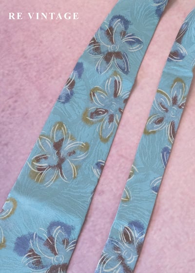 天藍色的花卉邂逅領帶4