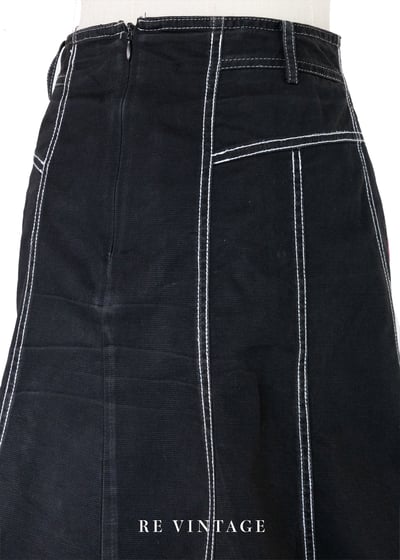 Stitch Patch 手繪趣味縫線黑色短裙（26"）9