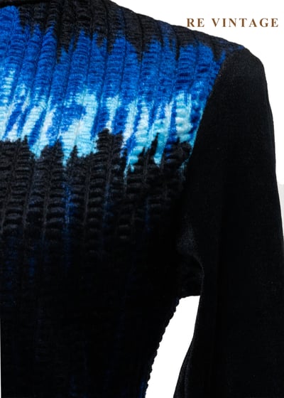 極光頻譜絨布長袖上衣5