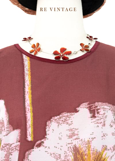 酒紅白花網紗上衣3