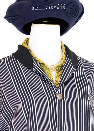 天天深藍線條薄款外套3