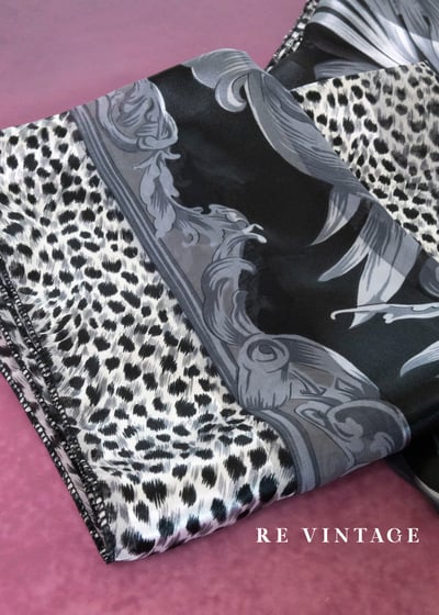 戲劇弧線夜行獸紋絲巾7