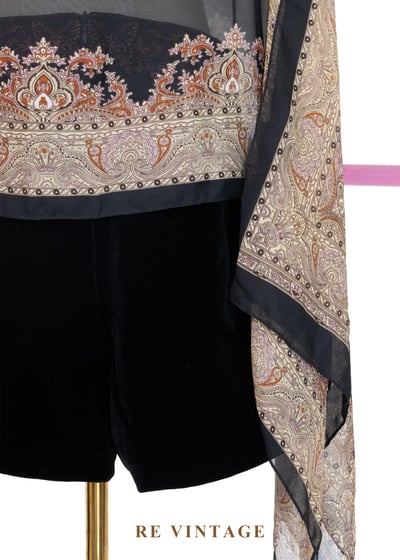 古典花紋邊框黑深罩衫14