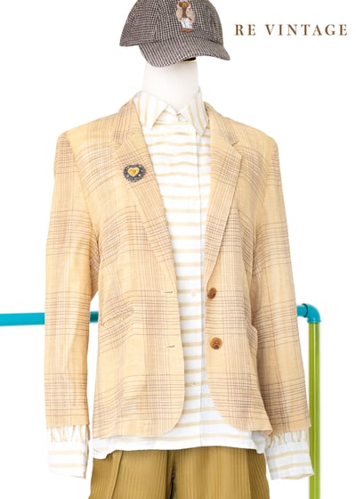 奶黃色格紋薄款西裝外套1