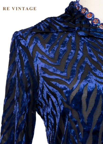 午夜藍燒絨斑馬紋上衣5