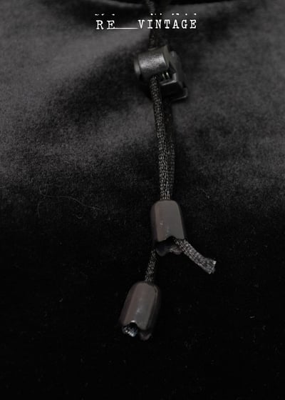 黑色絨布高領連身洋裝10