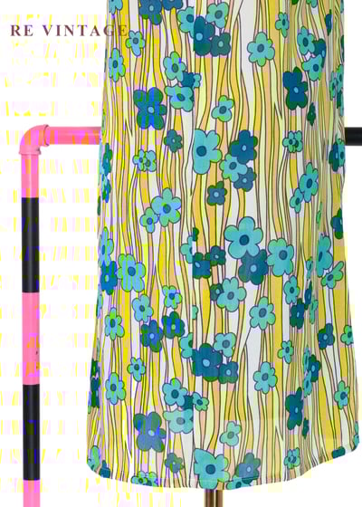 向陽藍花俏皮線條細肩帶洋裝11