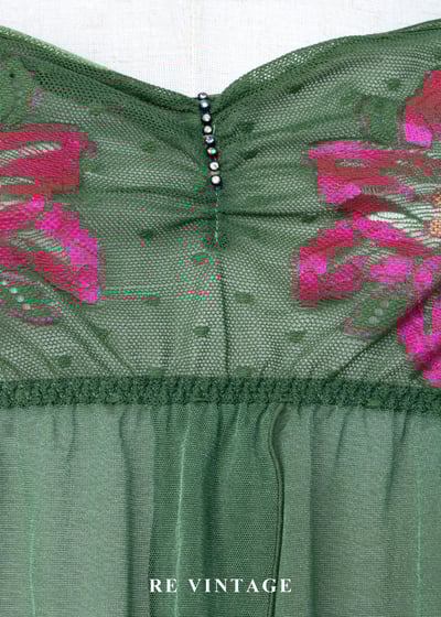 森林薄霧粉花顯露細肩帶背心6