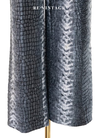 銀灰鱗紋質感冷冽高腰長褲（26-32"）12