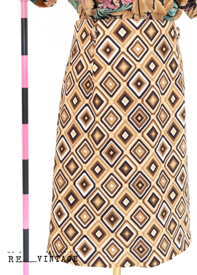 復古的咖啡糖小菱格短裙1