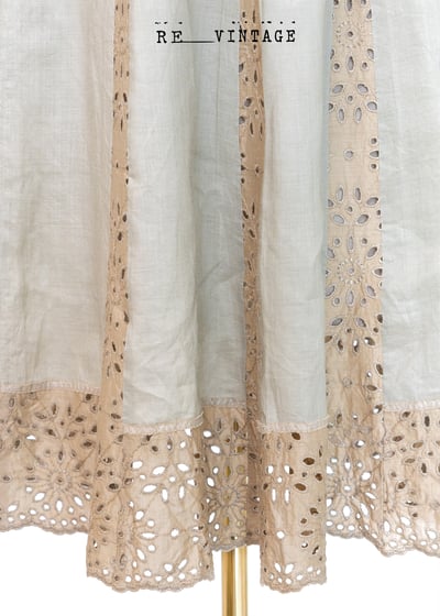 卡其色花花拼接蕾絲中長裙3