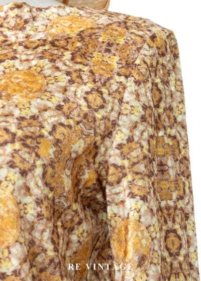 金棕柔和花磚絨布上衣5