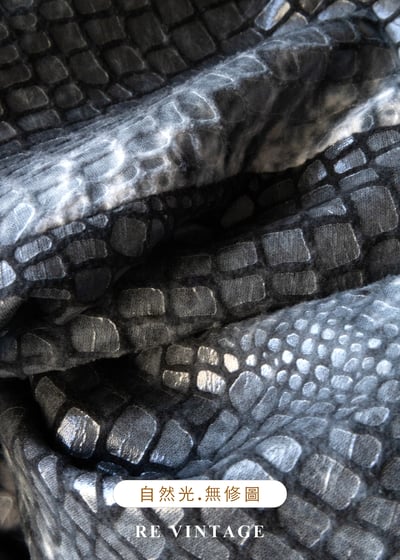 銀灰鱗紋質感冷冽高腰長褲（26-32"）14