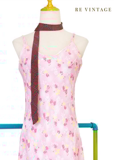 Pink Cosmos 壓紋小玫瑰細肩帶洋裝3