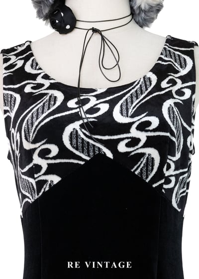 夜色裡的銀白神秘圖騰長洋裝3