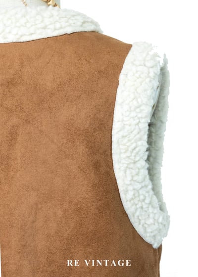 北歐冬日刺繡羊羔毛圖騰背心9