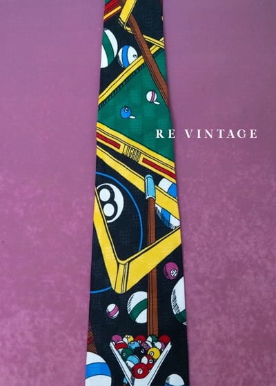 場紳士俱樂部深夜的撞球領帶6