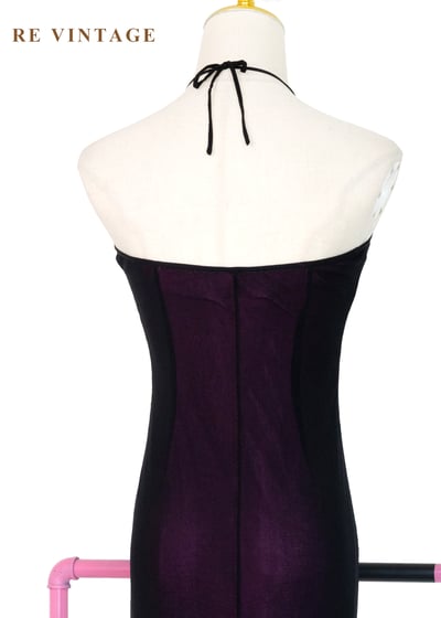 黑夜裡盛開的紫紅花繞頸長洋裝12