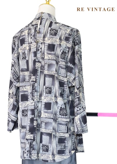 冷灰色藝術透圖飛鼠袖上衣11