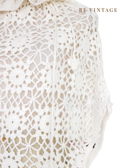 Pure white 針織小花荷葉領罩衫10