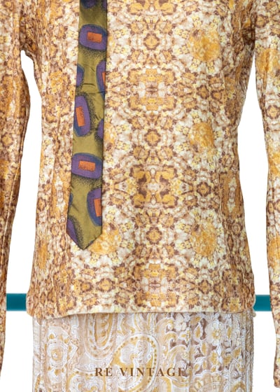 金棕柔和花磚絨布上衣3