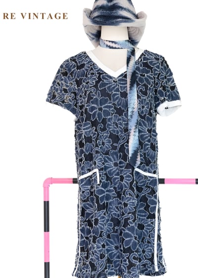 靛藍花瓣堆疊黑蕾絲洋裝1