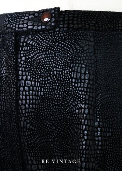 細緻鱷魚壓紋氣場爆棚直筒褲（25"）5