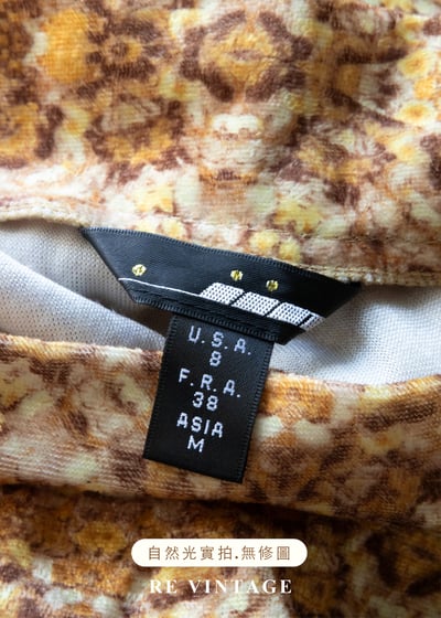 金棕柔和花磚絨布上衣15