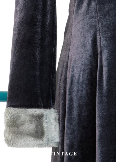 深冬劇場深灰光澤絨布長洋裝6