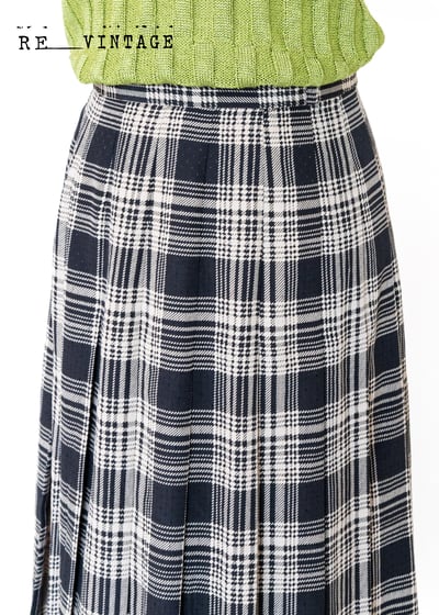 輕薄黑白格百褶裙6