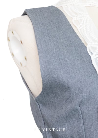 質感單品 - 俐落方領短版灰色背心5