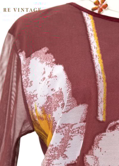 酒紅白花網紗上衣12