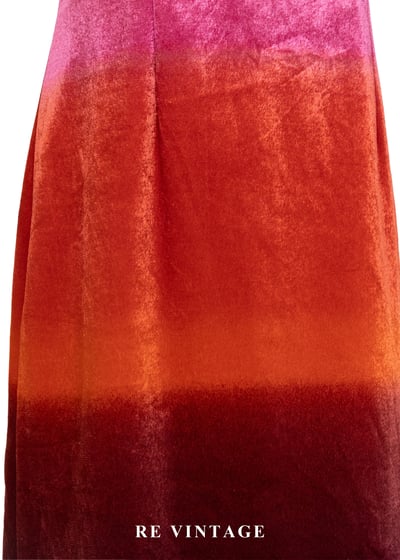 粉紅餘光中的溫柔絨布洋裝4