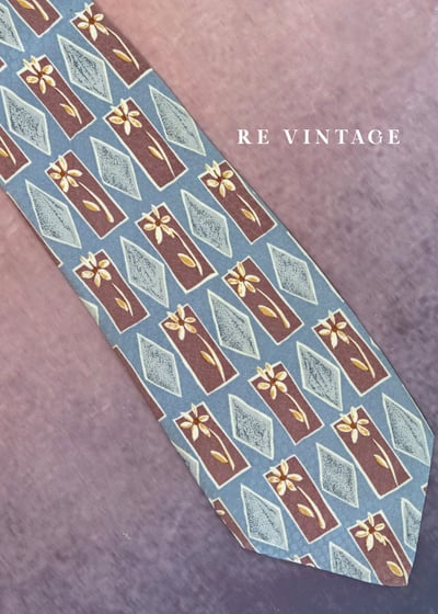 跳動著的菱格小花領帶6