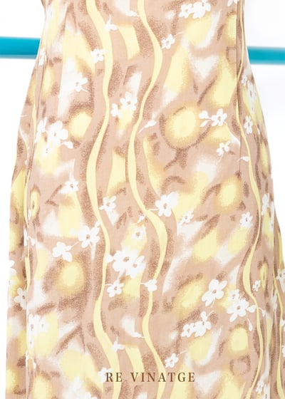 流動黃線條小白花超可愛長洋裝4