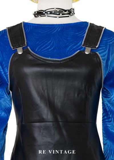 法國製 - 甜甜在心黑皮革愛心吊帶裙3