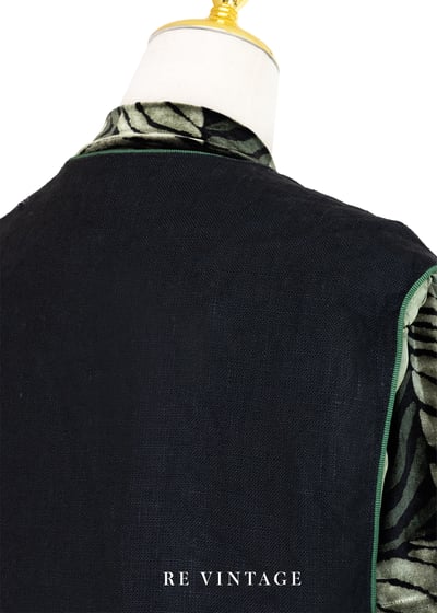 『歐洲寶物』春天小花木釦麻質感長版背心9