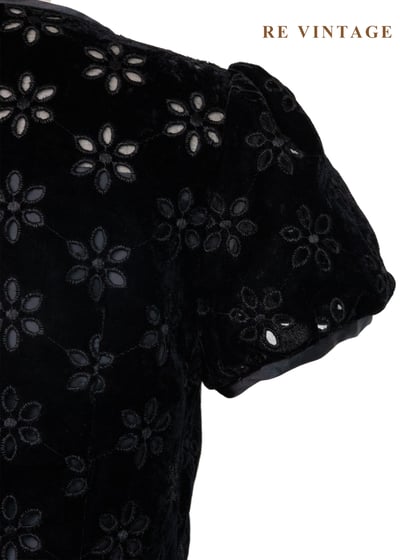 刻畫在夢裡的黑色小花上衣12