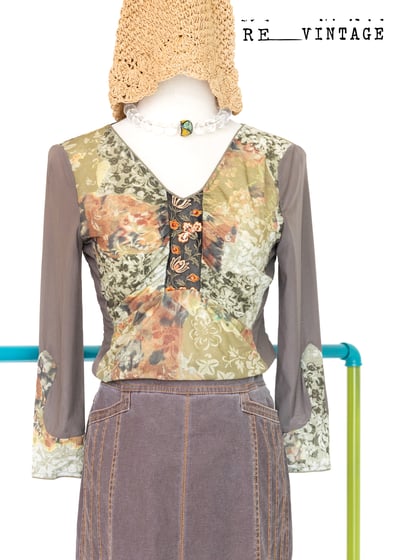 文藝古典圖騰透膚上衣1